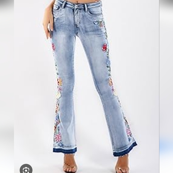 CHARTOU JEANS NWT SZ XXL. FLORAL EMBROIDERY. BELl Bottom. FLARE. Stretch - Picture 1 of 11